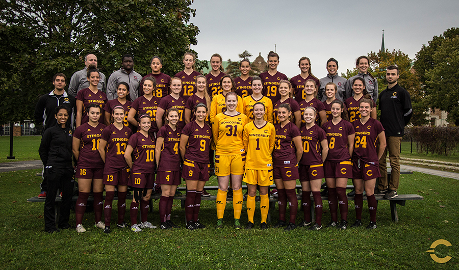 Women's Soccer 2017-'18 team photograph