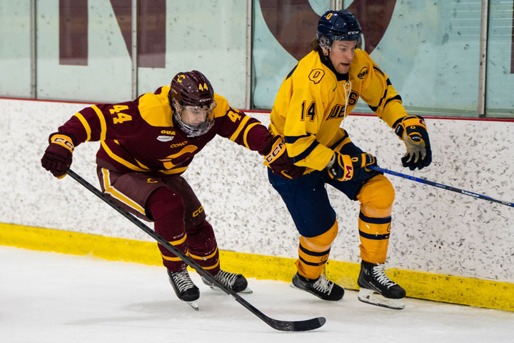 Men's hockey back in the win column after victory over Queen's