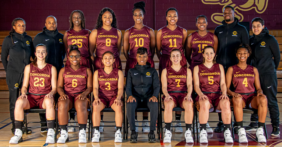 Basketball (W) 2019 Team Photo